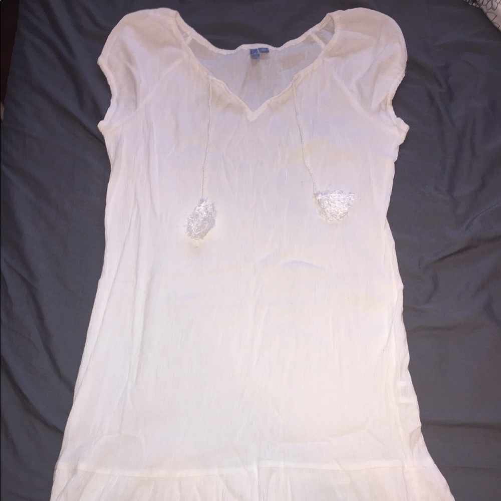 white v-neck coverup